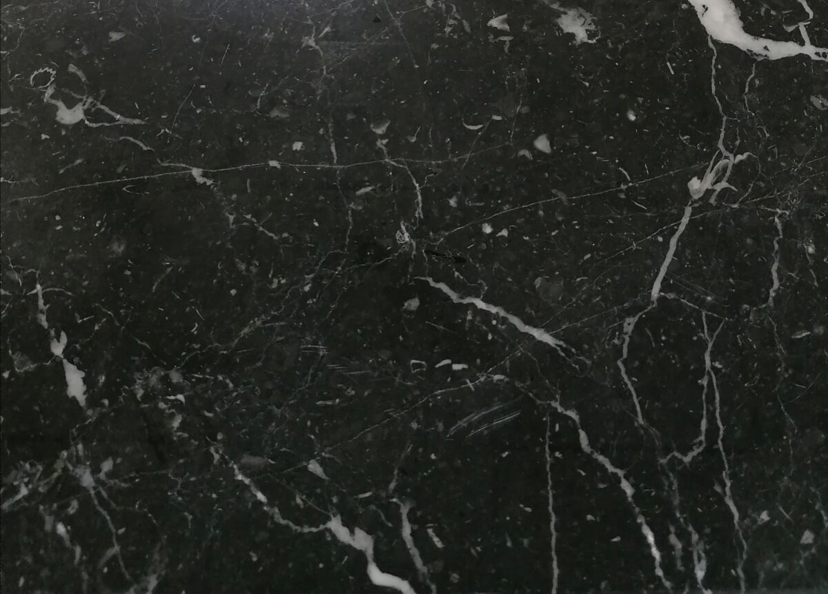 Sofabord K sort marmor – sort outside | byChoise